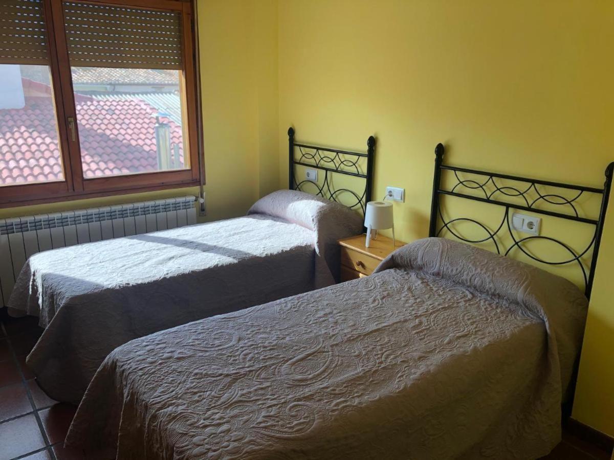 Bar Hostal Torralba De Los Sisones מראה חיצוני תמונה